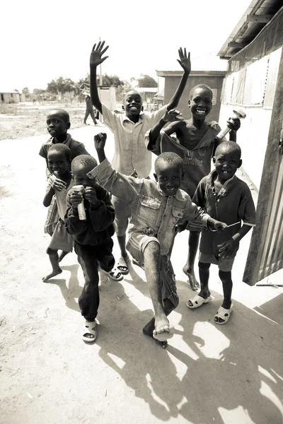 Παιδιά που παίζουν στο Νότιο Σουδάν — Φωτογραφία Αρχείου