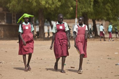 Güney Sudan'da kız öğrenci