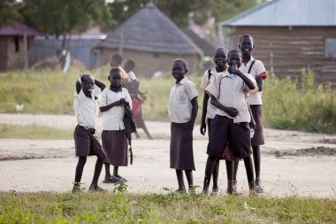 Güney Sudan okul çocukları
