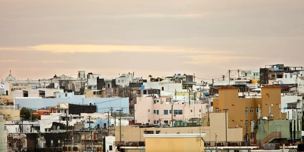 Міське розповсюдження в Сан-Джуані — стокове фото