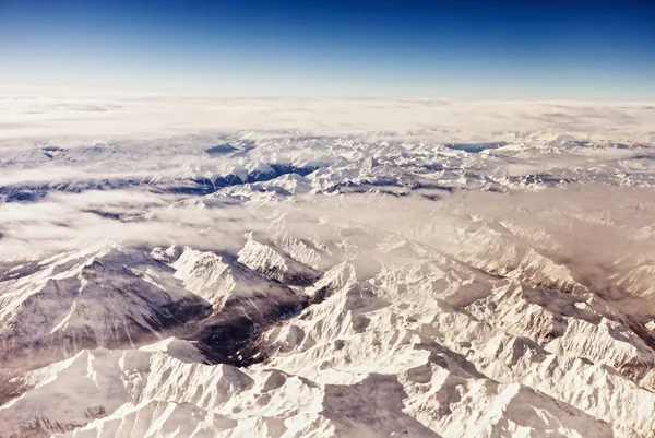 Flygfoto över österrikiska Alperna — Stockfoto