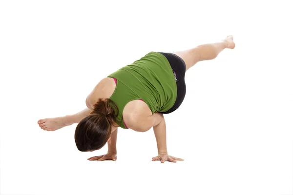 Frau balanciert für Yoga — Stockfoto