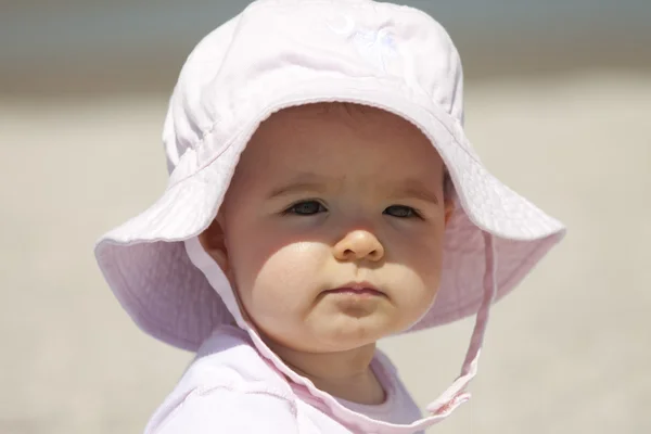 Little girl in the sun — Stock Photo, Image