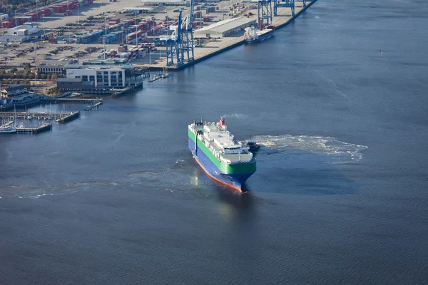 Ship and harbor aerial — Stock Photo, Image