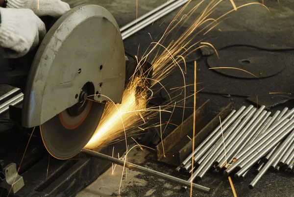 Sparks fire while cutting steel. — Stock Photo, Image