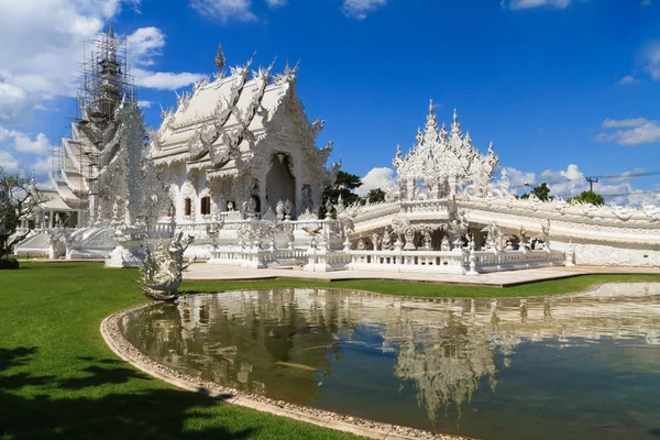 Wat Rong Khun on repairing situation. — Stock Photo, Image