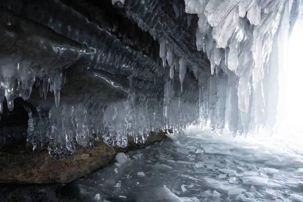 Blue cave with ice and icicles in winter — Stock Photo, Image