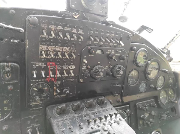 Dentro do cockpit de um grande avião de carga — Fotografia de Stock