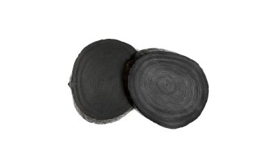 Tahta kesikler. Ahşap bir bloğun kesiti. Büyüme halkaları. Levhalar. Beyaz bir arkaplanda