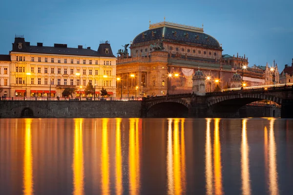 National Theater in Prague during the evening viewed from Vltava river — Stock Photo, Image