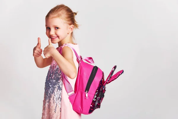 Nettes Kleines Mädchen Mit Hasenohren Rucksack Rosa Paillettenkleid Kindheit Bildung — Stockfoto