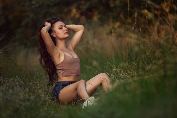 Beauty Nature Woman Enjoying Summer Sun Outdoors Park Garden Dressed — Stock Photo, Image