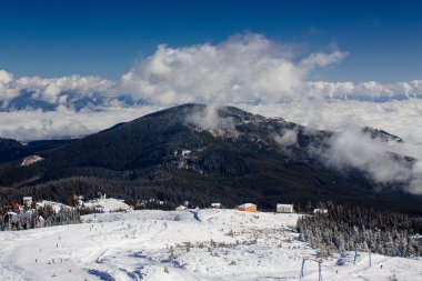 Dragobrat Ukrayna. Alp doğal Kayak Merkezi