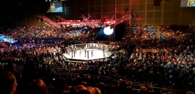 Moskova, Rusya - 15 Eylül 2018. Olimpiysky Arena 'da UFC Dövüş Gecesi 136. Alexey Kunchenko, Thiago Alves Dövüşü 'ne Karşı.