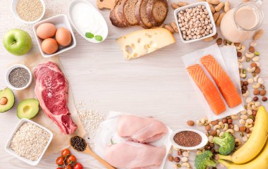 Sağlıklı protein kaynakları ve vücut geliştirme gıdaları. Diyet kavramı
