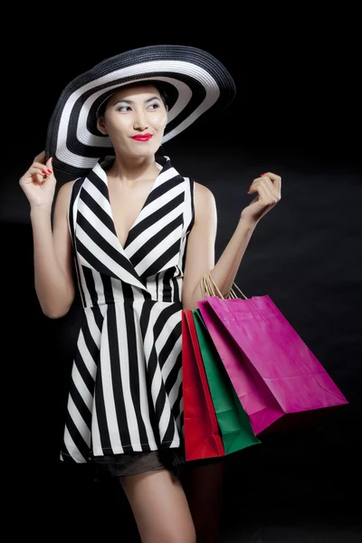 Mujer con bolsas de compras —  Fotos de Stock