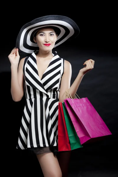 Mujer con bolsas de compras — Foto de Stock