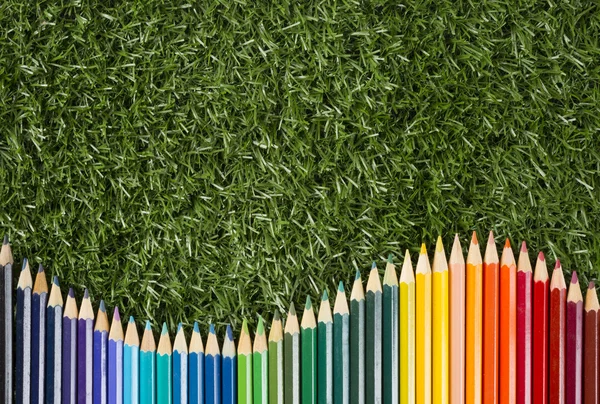 Linha de lápis coloridos — Fotografia de Stock