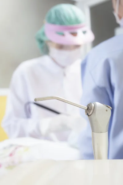 Kobieta Zęby Dentysta Skalowanie — Zdjęcie stockowe