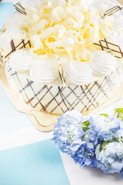 Image of cake on a table — Stock Photo, Image