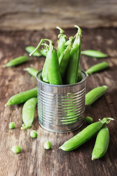 Ripe pods of green peas — Stock Photo, Image