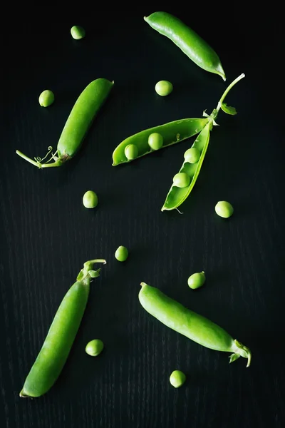 Fresh green peas — Stock Photo, Image