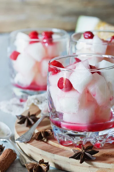 Fruit salade met meloen en kersen — Stockfoto