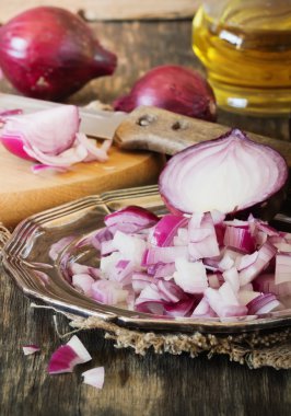 Kırmızı soğan dilimlenmiş