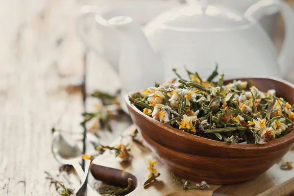 Dried  herbs and tea — Stock Photo, Image