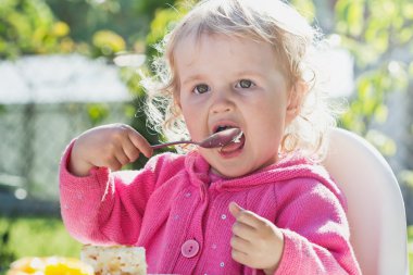 Annem için ilk kaşık