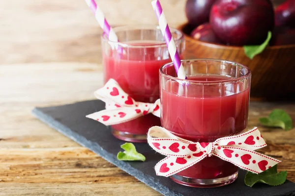 Delicious plum juice — Stock Photo, Image