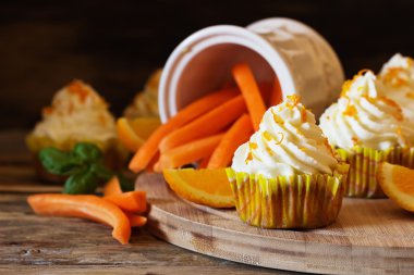 Lezzetli ev yapımı kekler