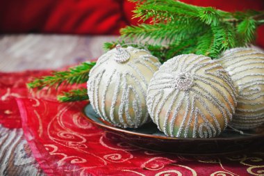 parlak Noel ağacı topları