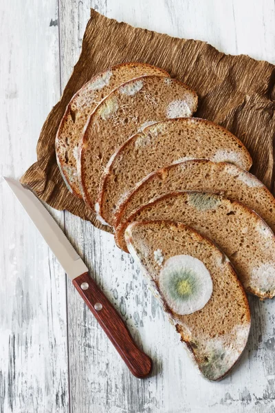 Verdorbenes Brot — Stockfoto