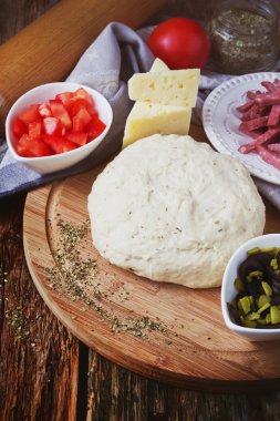 hamur ve pizza için malzemeler