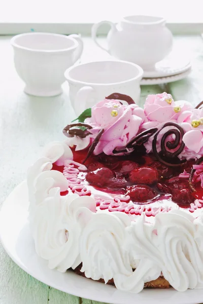 Cake with cream — Stock Photo, Image