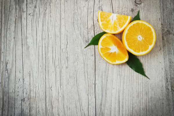 Krájené čerstvé pomeranče — Stock fotografie