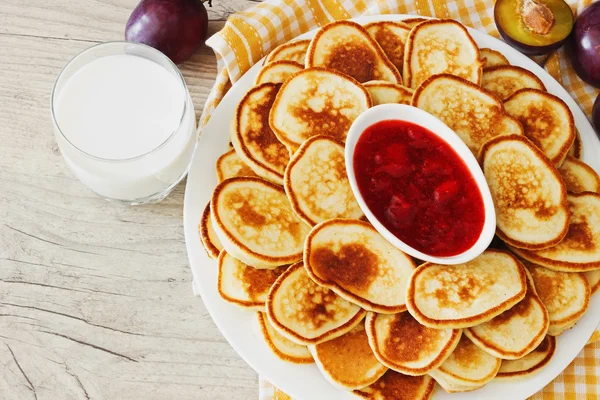 Petit déjeuner européen traditionnel — Photo