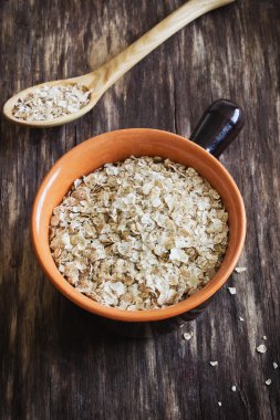 Bir kasede yulaf ezmesi