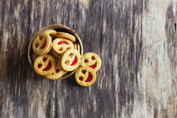 Biscuits with jam — Stock Photo, Image