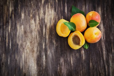 lezzetli olgun kayısı