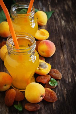 Kayısı suyu küçük kavanoz