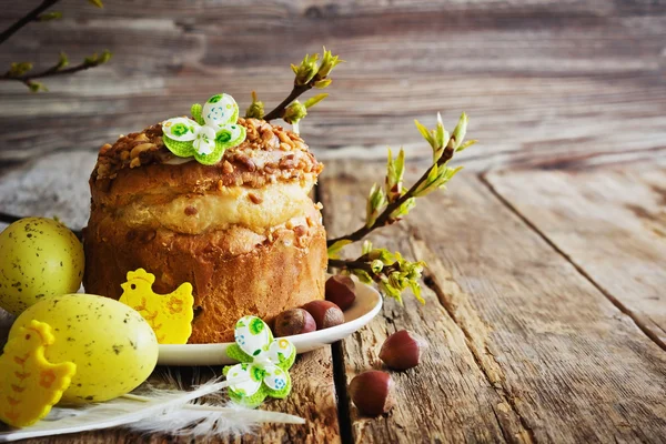 Paskalya kek ve tatil dekorasyon — Stok fotoğraf