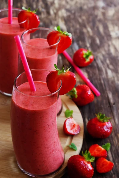 Glas van strawberry smoothie — Stockfoto