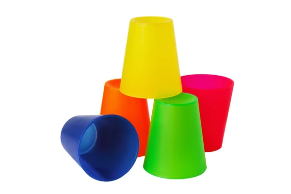 Kolorowe kubki plastikowe lemoniady — Zdjęcie stockowe