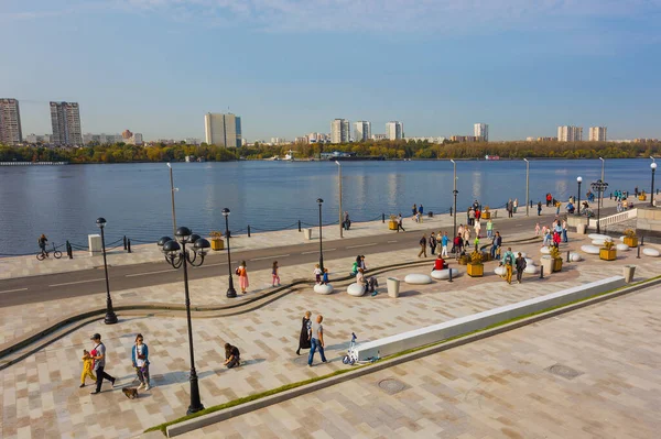 Moscow Ryssland September 2020 Familj Tema Park North River Terminal Stockfoto
