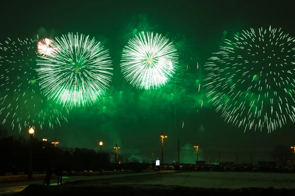 Fogos de artifício em Sparrow Hills. Rússia, Moscou, Lomonosov Moscow State University . — Fotografia de Stock