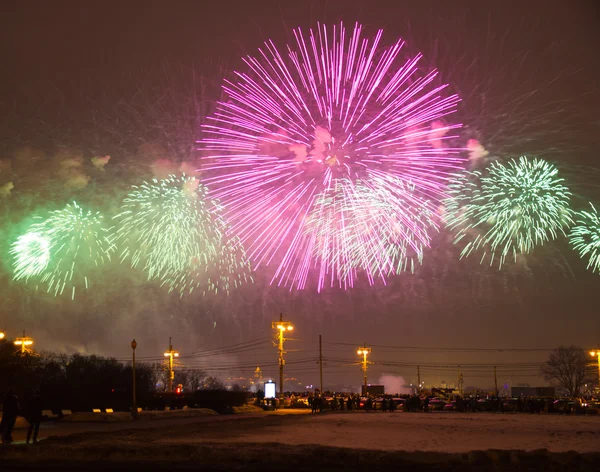 Fogos de artifício em Sparrow Hills. Rússia, Moscou, Lomonosov Moscow State University . — Fotografia de Stock