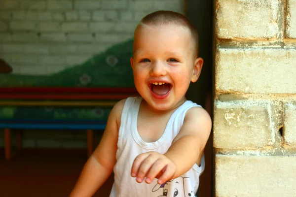 A alegria de um menino — Fotografia de Stock