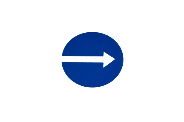 Verkeersbord met een pijl naar rechts — Stockfoto